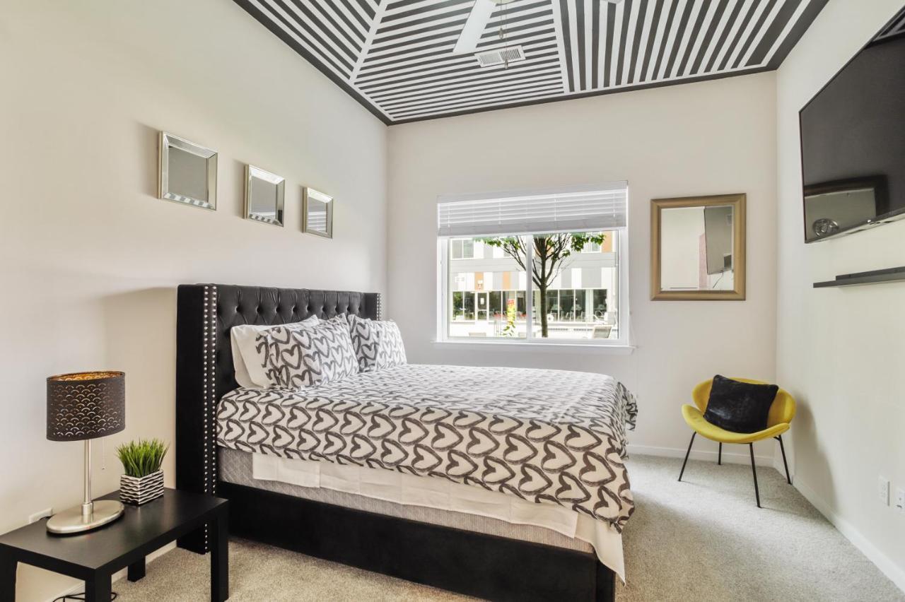 Lux House Of Champagne 2Br 2Ba Free Parking & Wifi Apartment Балтимор Екстериор снимка